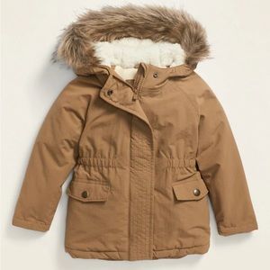 Old Navy Faux-Fur-Trim Hooded Parka for Toddler
Girls